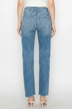 Load image into Gallery viewer, ARTEMIS VINTAGE - WESTERN DETAILING HIGH RISE STRAIGHT LEG JEANS