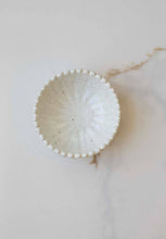 Load image into Gallery viewer, Fodory - Ruffled Edge Ceramic Pinch Bowls