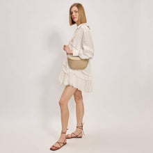 Load image into Gallery viewer, Moda Luxe - Gizelle Belt Bag