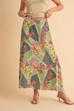 Load image into Gallery viewer, AEMI + CO - 773DN Bradyn Print Skirt 3