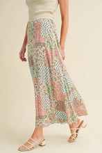 Load image into Gallery viewer, AEMI + CO - 773DN Bradyn Print Skirt 3