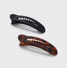 Load image into Gallery viewer, Flat Lay Claw Clip 2pc Flat - Black & Tort