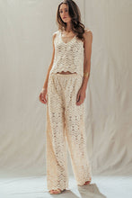Load image into Gallery viewer, Urban Daizy - Natural Crochet Wavy V-Neck Tank