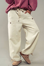 Load image into Gallery viewer, Urban Flex Cargo Pants: DENIM STRIPE / S-2/M-2/L-2