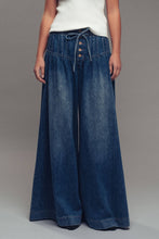 Load image into Gallery viewer, Urban Daizy - Pleated Wide-Leg Button Closure Pants