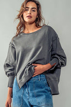 Load image into Gallery viewer, ORGANIC PIGMENT WASHED SWEATSHIRT TOP: CHARCOAL / S-2/M-2/L-2
