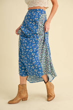Load image into Gallery viewer, AEMI + CO - 745BK Melanie Skirt
