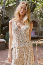 Load image into Gallery viewer, Urban Daizy - Natural Crochet Wavy V-Neck Tank
