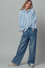 Load image into Gallery viewer, Urban Daizy - Oversized Stripe Button Down Collared Shirt
