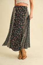 Load image into Gallery viewer, AEMI + CO - 745BK Melanie Skirt
