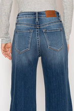 Load image into Gallery viewer, ARTEMIS VINTAGE - ECO FABRIC HIGH RISE RELAXED FLARE JEANS
