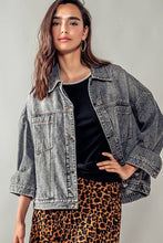 Load image into Gallery viewer, Urban Daizy - DENIM BUTTON-UP JACKET
