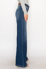 Load image into Gallery viewer, ARTEMIS VINTAGE - ECO FABRIC HIGH RISE RELAXED FLARE JEANS
