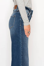 Load image into Gallery viewer, ARTEMIS VINTAGE - ECO FABRIC HIGH RISE RELAXED FLARE JEANS
