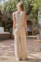 Load image into Gallery viewer, Urban Daizy - Natural Crochet Wavy V-Neck Tank
