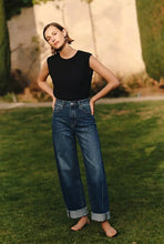 Load image into Gallery viewer, ARTEMIS VINTAGE - HIGH RISE RELAXED TAPERED DARK WASH BARREL JEANS
