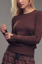 Load image into Gallery viewer, Urban Daizy - Polished Button Cuff Slim Knit Top
