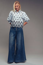 Load image into Gallery viewer, Urban Daizy - Pleated Wide-Leg Button Closure Pants
