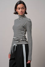 Load image into Gallery viewer, Urban Daizy - Contrast Seam Turtleneck Knit Top
