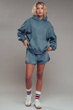 Load image into Gallery viewer, Urban Daizy - Vintage Wash Oversized Brushed Hoodie
