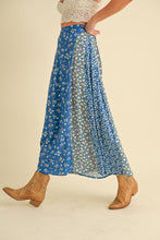 Load image into Gallery viewer, AEMI + CO - 745BK Melanie Skirt
