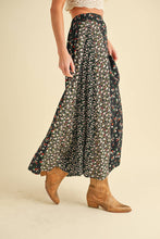 Load image into Gallery viewer, AEMI + CO - 745BK Melanie Skirt
