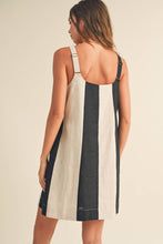 Load image into Gallery viewer, MIOU MUSE - D3367   COLOR BLOCK LINEN MINI DRESS

