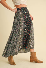 Load image into Gallery viewer, AEMI + CO - 745BK Melanie Skirt
