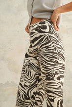 Load image into Gallery viewer, MIOU MUSE - P5255   ZEBRA PRINT STRETCH PANTS

