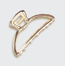 Load image into Gallery viewer, Open Shape Claw Clip - Gold
