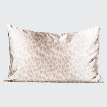 Load image into Gallery viewer, (Sample) Satin Pillowcase - Leopard

