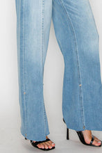 Load image into Gallery viewer, ARTEMIS VINTAGE - INSEAM TRANSFORM  MID RISE WIDE LEG JEANS

