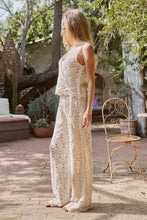 Load image into Gallery viewer, Urban Daizy - Natural Crochet Wavy V-Neck Tank
