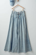Load image into Gallery viewer, Urban Daizy - Pleated Wide-Leg Button Closure Pants
