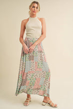 Load image into Gallery viewer, AEMI + CO - 773DN Bradyn Print Skirt 3
