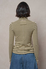 Load image into Gallery viewer, Urban Daizy - Contrast Seam Turtleneck Knit Top
