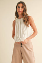 Load image into Gallery viewer, MIOU MUSE - T4577   LINEN KNITTED BUBBLE BOTTOM TOP
