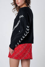 Load image into Gallery viewer, Urban Daizy - Heart of the Stitch Crewneck Sweater
