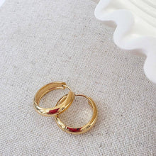 Load image into Gallery viewer, Pretty Simple - Endless Everyday Hoops - WATERPROOF
