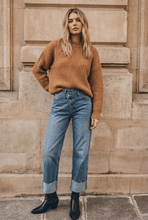 Load image into Gallery viewer, ARTEMIS VINTAGE - DUAL ACCENT CROSSOVER CUFF STRAIGHT LEG JEANS
