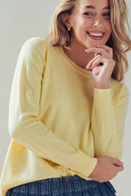 Load image into Gallery viewer, Urban Daizy - Soft Viscose Blend Crewneck Knit Pullover
