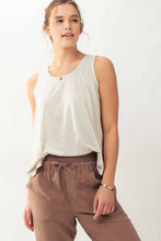 Load image into Gallery viewer, Urban Daizy - CASUAL BASIC TANK TOP
